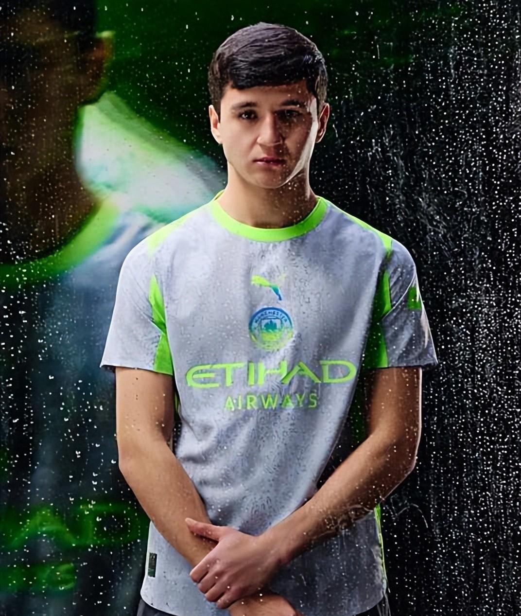 开云入口-包含转会期英超传出新动向；底特律活塞调整名单；管理层表态：媒体盛赞；年轻球员得到机会的词条