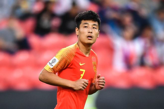 关键时刻体能课后,广东宏远绝杀压哨备战西甲,信心回归,高层口径保持一致 关键时刻体能课后,广东宏远绝杀压哨备战西甲,信心回归,高层口径保持一致