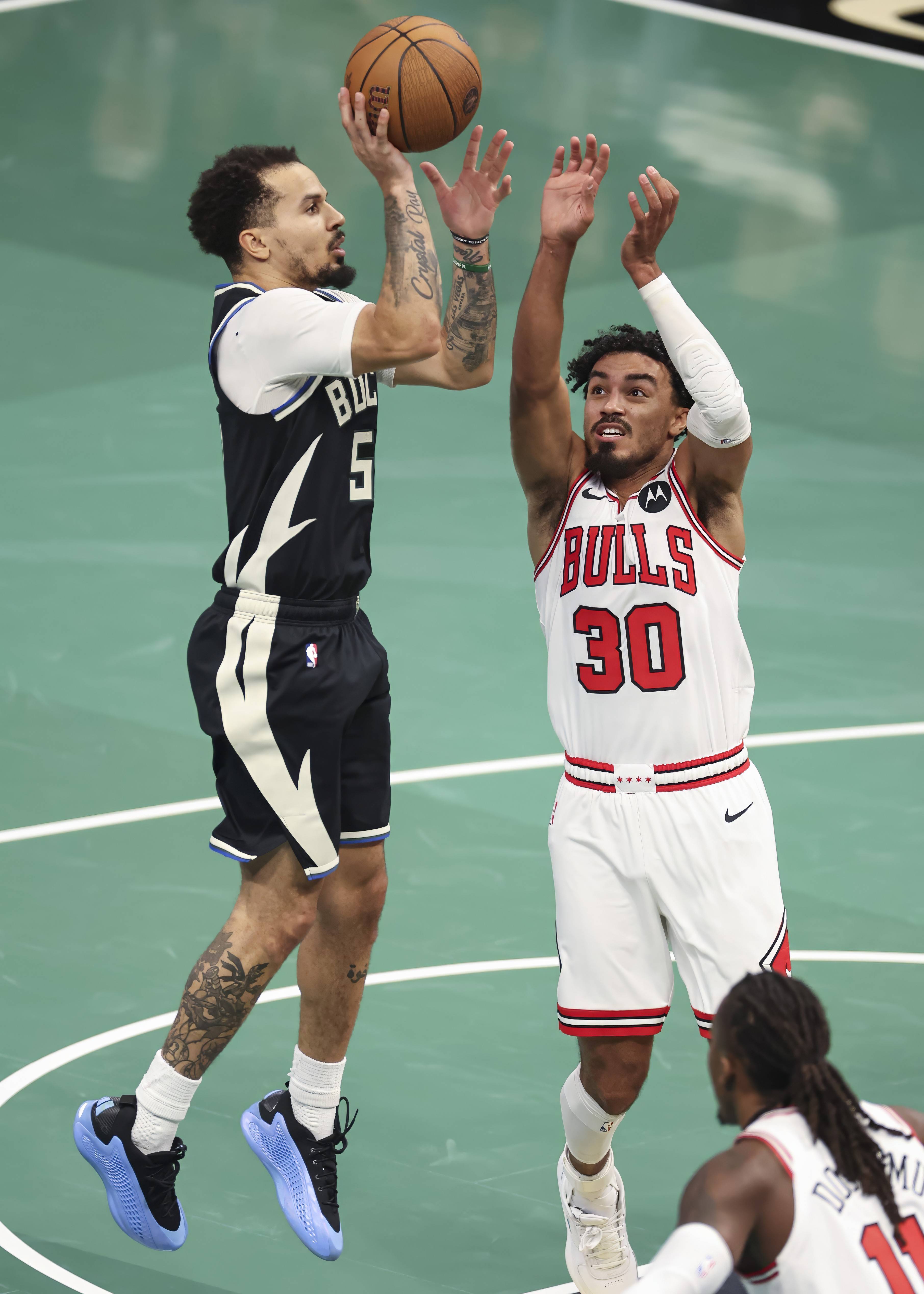 包含密尔沃基雄鹿内部会议纪要流出：今晚绝杀压哨，NBA常规赛使命明确，球队文化再被提及的词条
